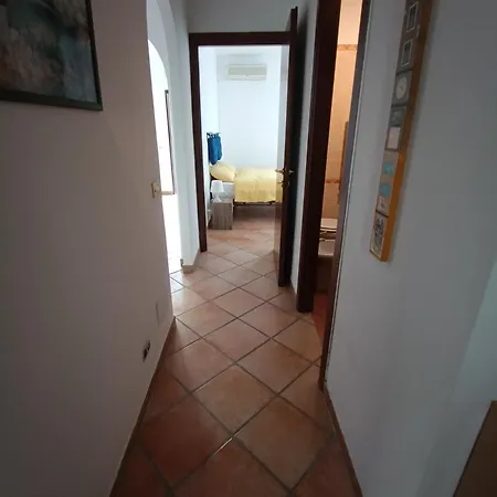Laura's House דירה