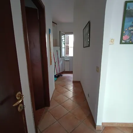 Laura's House דירה *
