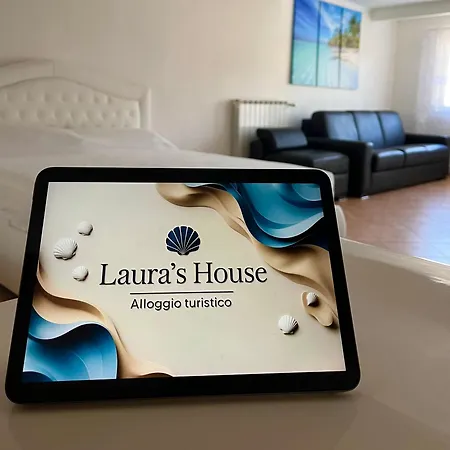 בית נופש Laura's House *