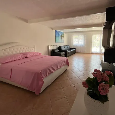 Laura's House * פאסואוסקורו